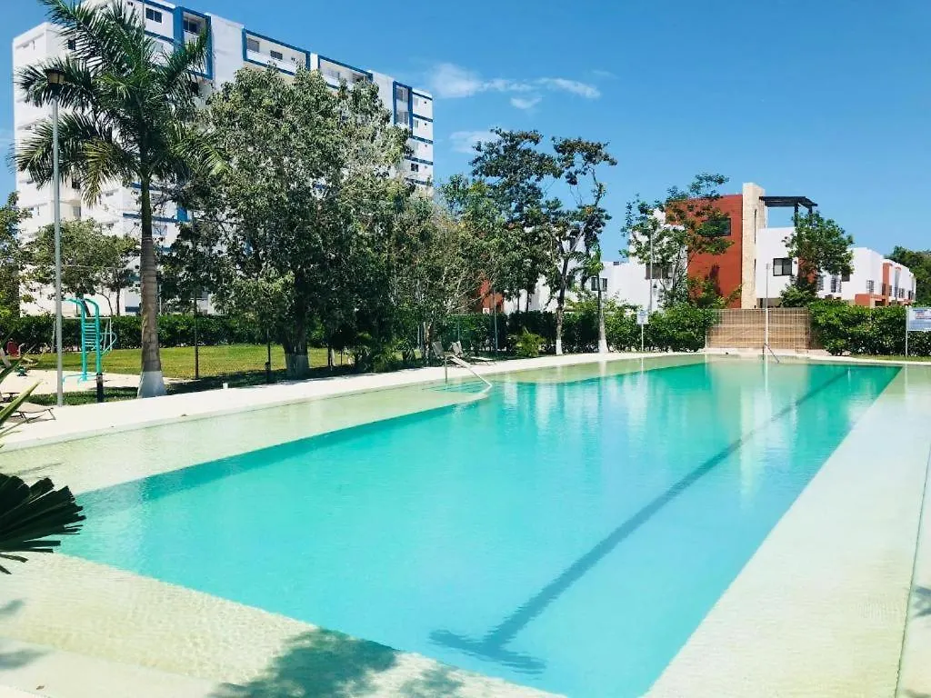 Liverte Cancún 0*,  Messico